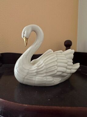 Lenox Ceramic Swan Figurine with Gold Beak